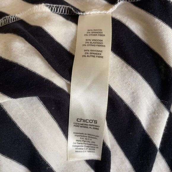 Chico’s Womens Black White Hi Low Tunic Top SZ 1 Chicos - Picture 8 of 10